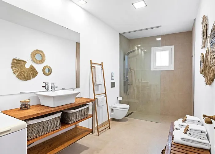 Private House With Pool & Garden *