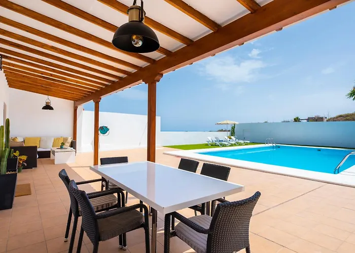 Ferienhaus Private House With Pool & Garden