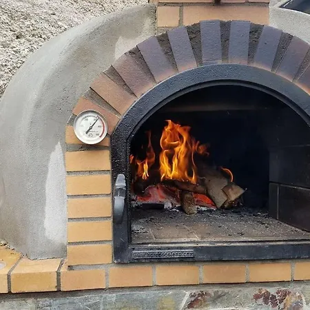 펜션 Private House With Pool & Garden *