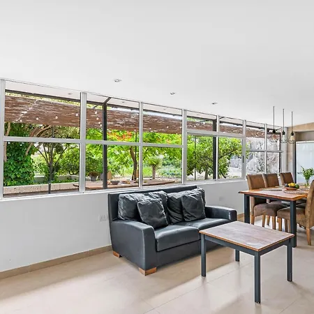 別荘 Private House With Pool & Garden *