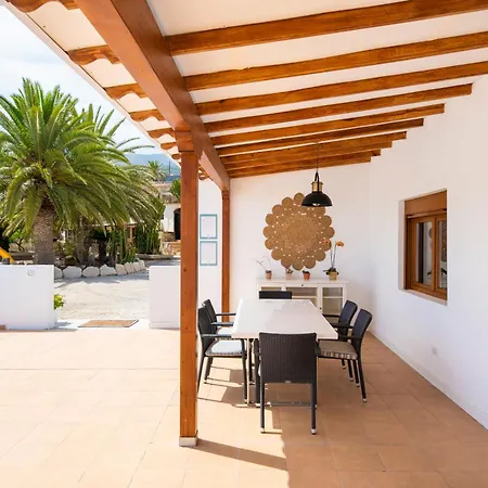 펜션 Private House With Pool & Garden