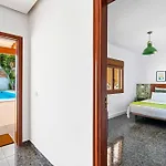 Private House With Pool & Garden Сasa de vacaciones *